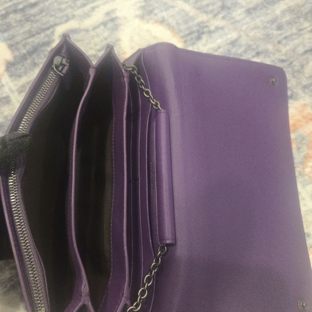 Bottega Veneta Intrecciato Wallet on Chain – Purple EUC Authentic - Picture 15 of 17